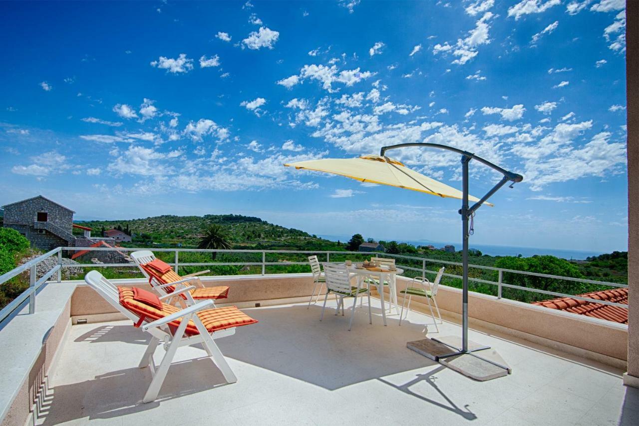 Betini Apartments - Authentic Island Escape คอมีชา ภายนอก รูปภาพ