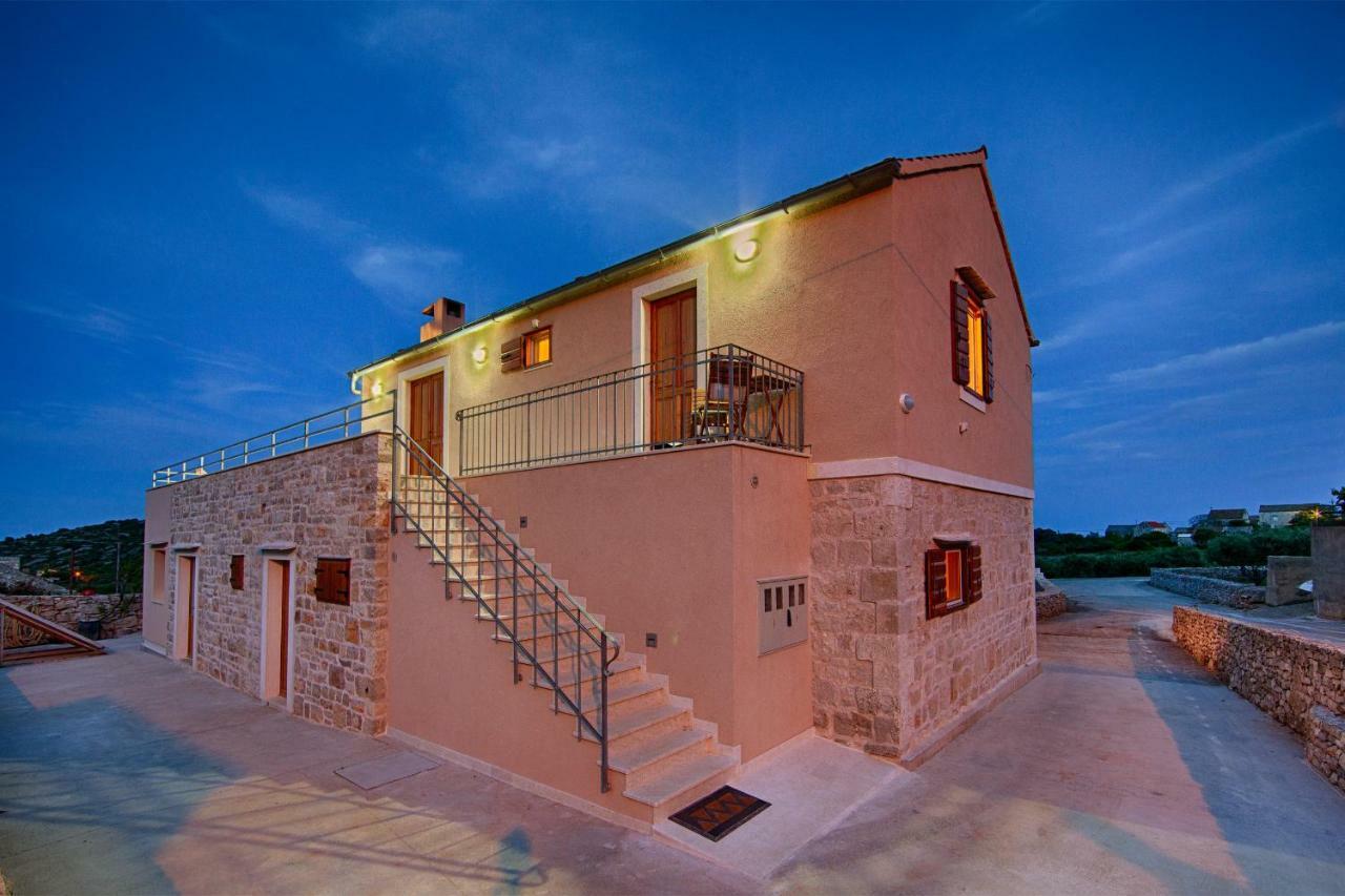 Betini Apartments - Authentic Island Escape คอมีชา ภายนอก รูปภาพ